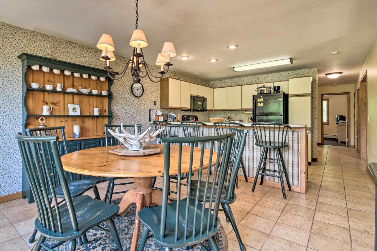 Timber Creek Townhome With 2 Decks And Mtn Views! West Dover Exteriér fotografie