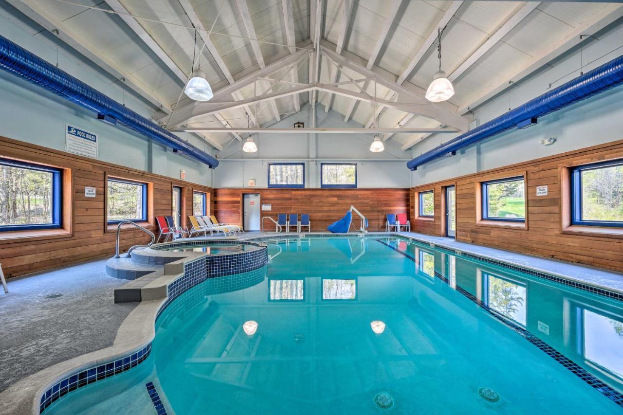 Timber Creek Townhome With 2 Decks And Mtn Views! West Dover Exteriér fotografie